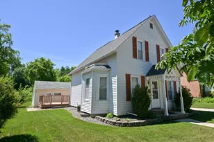 215 W Chestnut St, Port Washington, WI 53074 - Photo 2