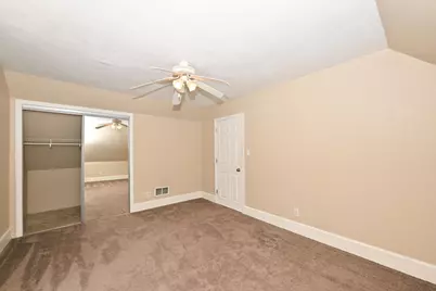 215 W Chestnut St, Port Washington, WI 53074 - Photo 16