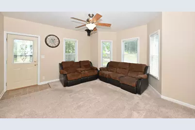 215 W Chestnut St, Port Washington, WI 53074 - Photo 10