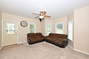 215 W Chestnut St, Port Washington, WI 53074 - Photo 10