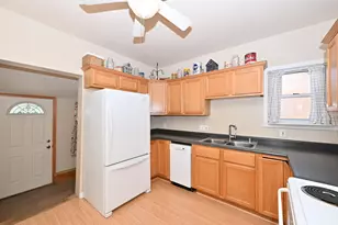 215 W Chestnut St, Port Washington, WI 53074 - Photo 4