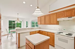268 Lakeridge Dr, Oconomowoc, WI 53066 - Photo 4