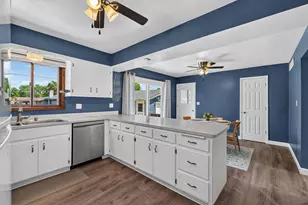 1616 S 167th St, New Berlin, WI 53151 - Photo 8