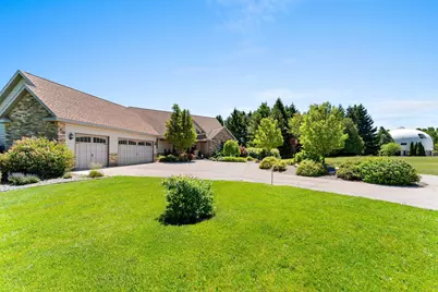 5317 S 10th St, Manitowoc, WI 54220 - Photo 4