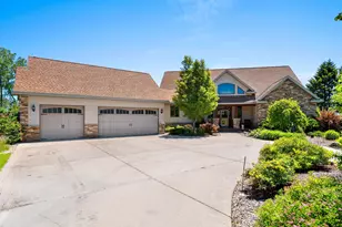 5317 S 10th St, Manitowoc, WI 54220 - Photo 2
