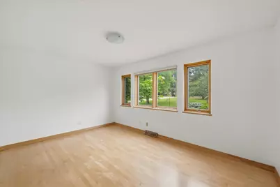 3411 W River Dr, Mequon, WI 53097 - Photo 16