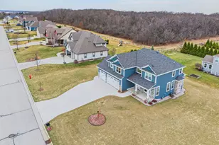 3128 W Hidden Oaks Dr, Franklin, WI 53132 - Photo 46