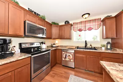 N8001  Woodland Ct, Ixonia, WI 53036 - Photo 8