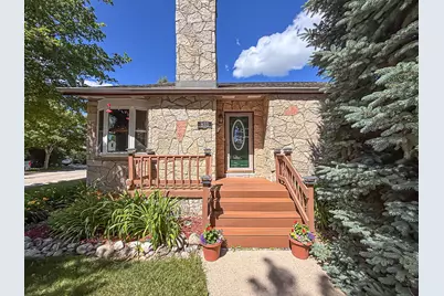 833 S 119th St, West Allis, WI 53214 - Photo 6