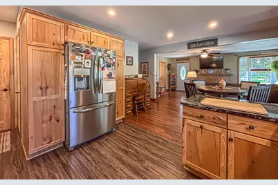 833 S 119th St, West Allis, WI 53214 - Photo 14