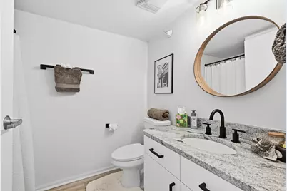 1924 N Hubbard St #305, Milwaukee, WI 53212 - Photo 24