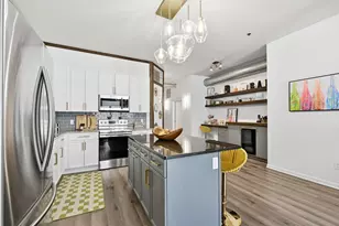1924 N Hubbard St, Milwaukee, WI 53212 - Photo 8