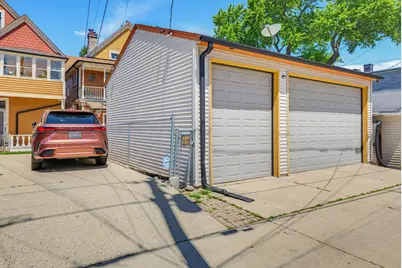 1924 N Oakland Ave #1926, Milwaukee, WI 53202 - Photo 34