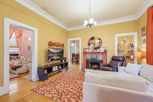 1924 N Oakland Ave, Milwaukee, WI 53202 - Photo 6