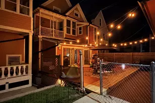 1924 N Oakland Ave, Milwaukee, WI 53202 - Photo 18