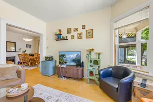 1920 N Oakland Ave, Milwaukee, WI 53202 - Photo 6