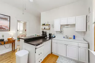 1920 N Oakland Ave, Milwaukee, WI 53202 - Photo 12