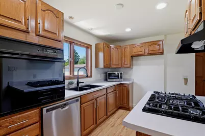 1615  Ashland Ave, Sheboygan, WI 53081 - Photo 4
