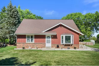 7434 S Logan Ave, Oak Creek, WI 53154 - Photo 2