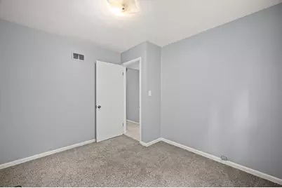 5359 N 33rd St, Milwaukee, WI 53209 - Photo 8
