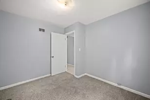 5359 N 33rd St, Milwaukee, WI 53209 - Photo 8