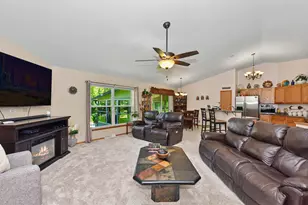 29306 River View Pkwy, Racine, WI 53105 - Photo 8