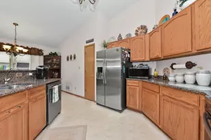 29306 River View Pkwy, Racine, WI 53105 - Photo 14