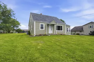 10110 S Shepard Ave, Oak Creek, WI 53154 - Photo 24