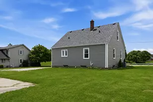 10110 S Shepard Ave, Oak Creek, WI 53154 - Photo 20
