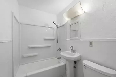 10110 S Shepard Ave, Oak Creek, WI 53154 - Photo 6