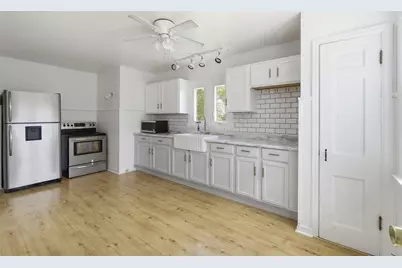 10110 S Shepard Ave, Oak Creek, WI 53154 - Photo 2
