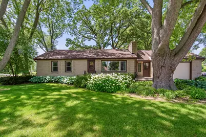5375 S Tuckaway Dr, Greenfield, WI 53221 - Photo 1