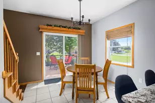 912 Silver Dr, Holmen, WI 54636 - Photo 12