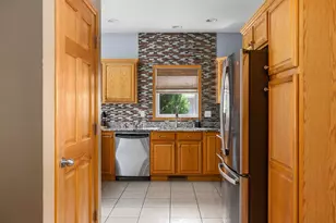 912 Silver Dr, Holmen, WI 54636 - Photo 8