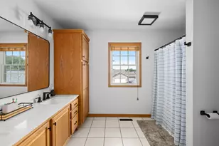 912 Silver Dr, Holmen, WI 54636 - Photo 18