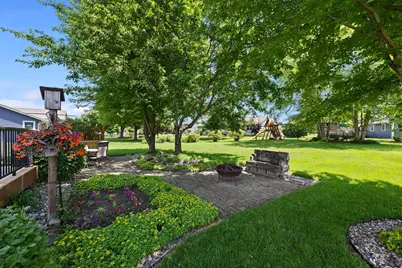 912  Silver Dr, Holmen, WI 54636 - Photo 38