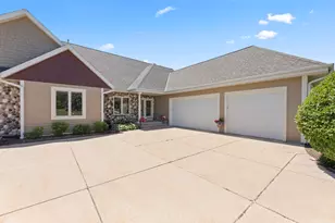 W314N352 Lara Ln, Delafield, WI 53018 - Photo 48