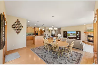 W314N352  Lara Ln #402, Delafield, WI 53018 - Photo 20