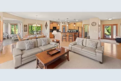 W314N352  Lara Ln #402, Delafield, WI 53018 - Photo 10