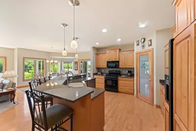 W314N352  Lara Ln #402, Delafield, WI 53018 - Photo 12