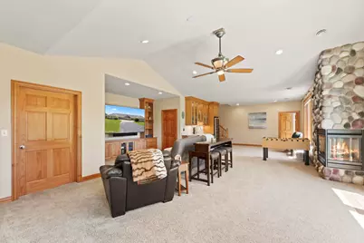 W314N352  Lara Ln #402, Delafield, WI 53018 - Photo 30