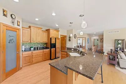 W314N352  Lara Ln #402, Delafield, WI 53018 - Photo 14