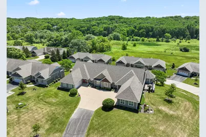 W314N352  Lara Ln #402, Delafield, WI 53018 - Photo 18