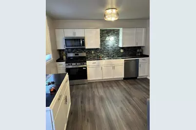 5925 N 75th St, Milwaukee, WI 53218 - Photo 6