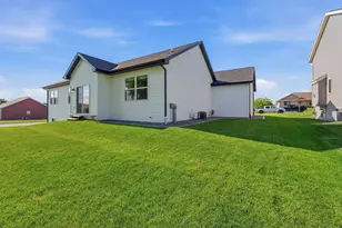 1291 Carolyn Blvd, Mayville, WI 53050 - Photo 32
