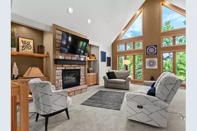 2226  Fairfield Ln, Plymouth, WI 53073 - Photo 10