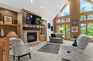 2226 Fairfield Ln, Plymouth, WI 53073 - Photo 10