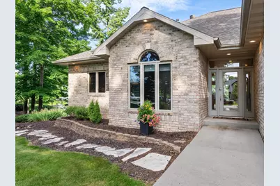 2226  Fairfield Ln, Plymouth, WI 53073 - Photo 4