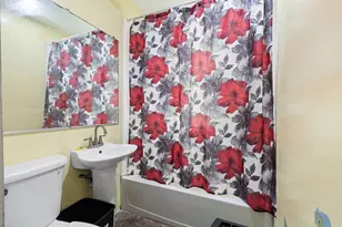 1822 W Rogers St, Milwaukee, WI 53204 - Photo 20