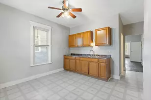 1822 W Rogers St, Milwaukee, WI 53204 - Photo 8